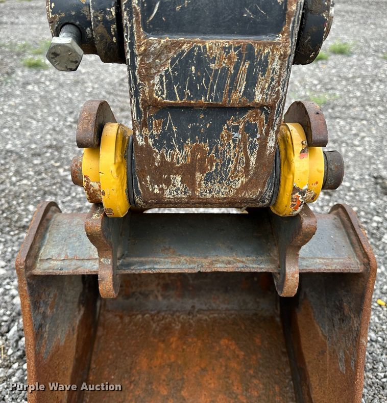 image for item KW9015 2014 John Deere 35D  mini excavator