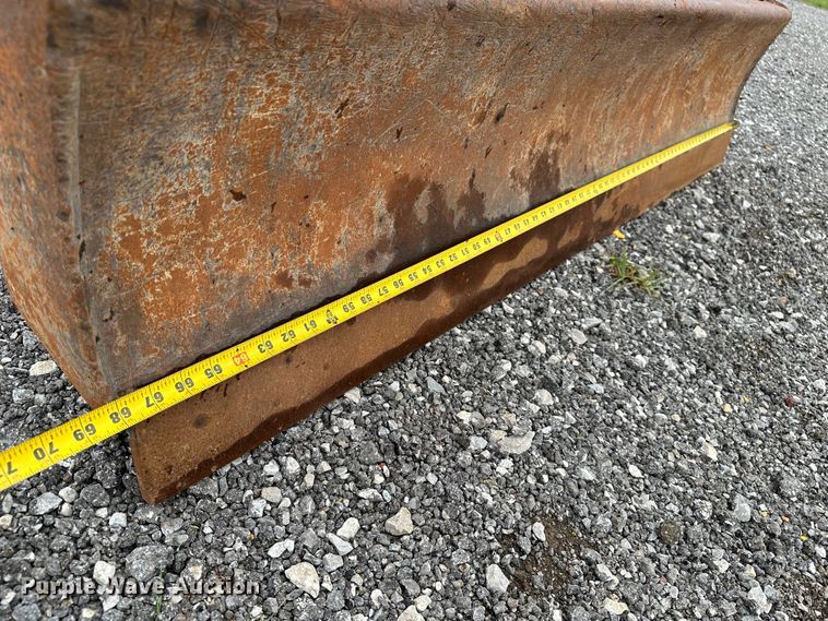 image for item KW9015 2014 John Deere 35D  mini excavator