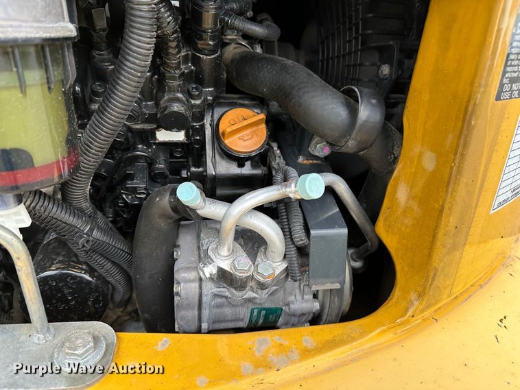 image for item KW9015 2014 John Deere 35D  mini excavator