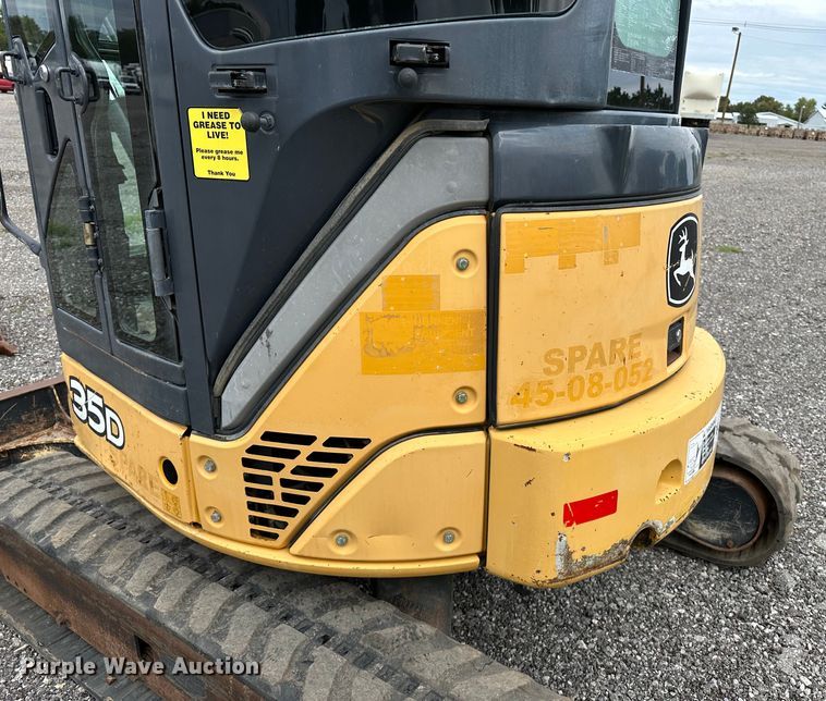 image for item KW9015 2014 John Deere 35D  mini excavator