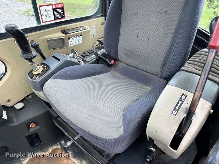 image for item KW9015 2014 John Deere 35D  mini excavator