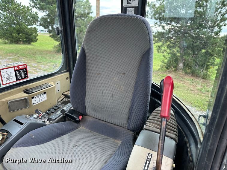 image for item KW9015 2014 John Deere 35D  mini excavator