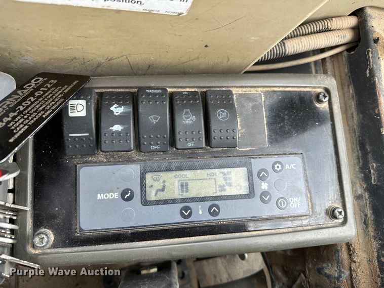 image for item KW9015 2014 John Deere 35D  mini excavator