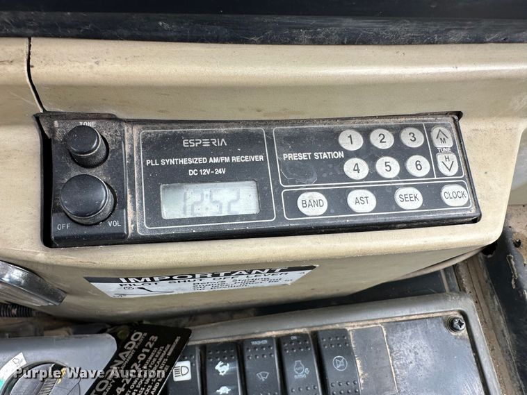 image for item KW9015 2014 John Deere 35D  mini excavator