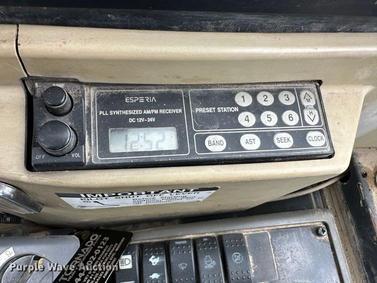 image for item KW9015 2014 John Deere 35D  mini excavator