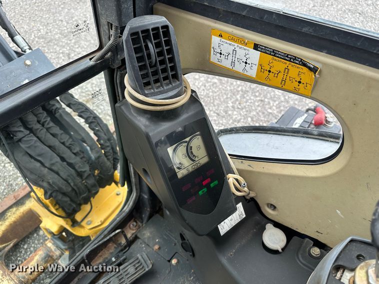 image for item KW9015 2014 John Deere 35D  mini excavator