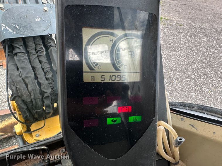 image for item KW9015 2014 John Deere 35D  mini excavator