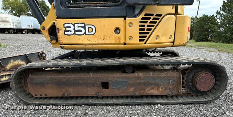 image for item KW9015 2014 John Deere 35D  mini excavator