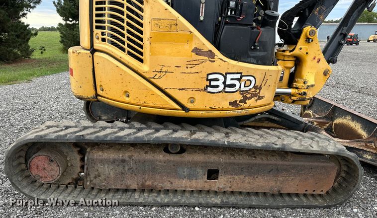 image for item KW9015 2014 John Deere 35D  mini excavator