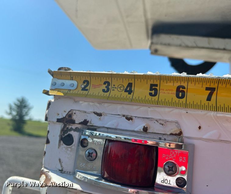 image for item KW9089 2003 Freightliner FL80  bucket truck