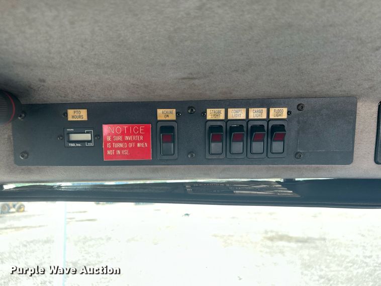 image for item KW9089 2003 Freightliner FL80  bucket truck