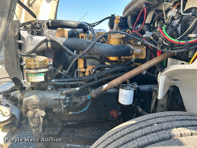 image for item KW9089 2003 Freightliner FL80  bucket truck