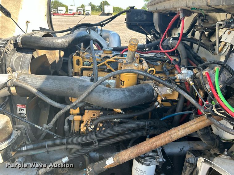 image for item KW9089 2003 Freightliner FL80  bucket truck