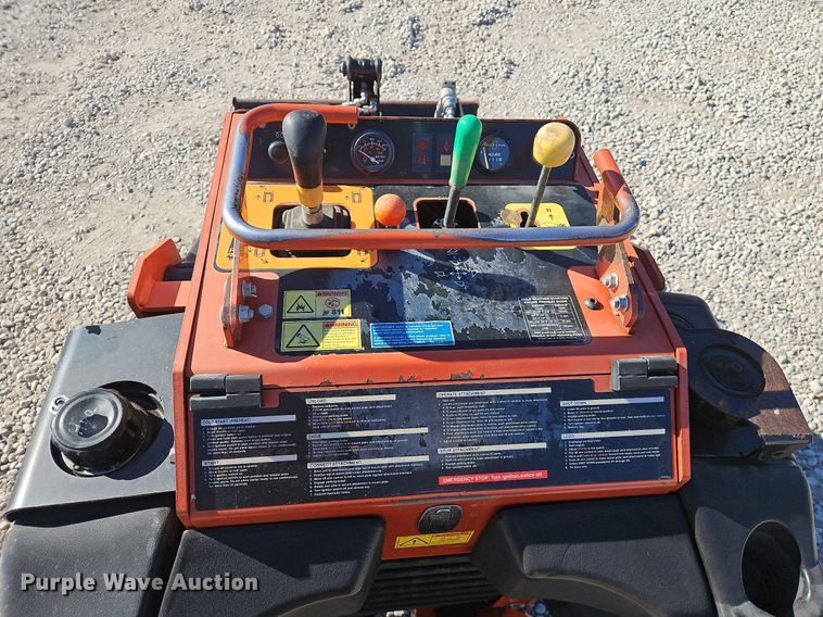 image for item LB9538 2015 Ditch Witch SK750  compact utility loader