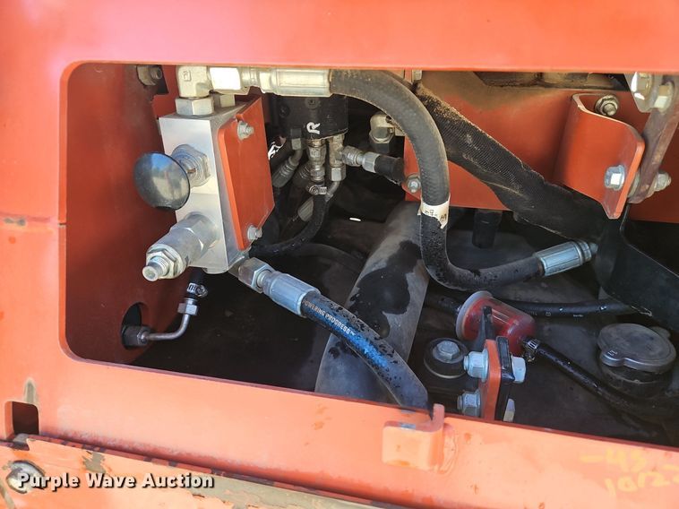 image for item LB9538 2015 Ditch Witch SK750  compact utility loader