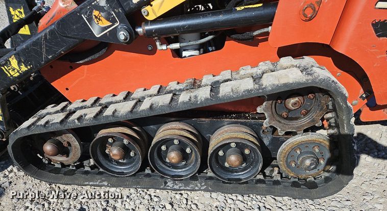 image for item LB9538 2015 Ditch Witch SK750  compact utility loader
