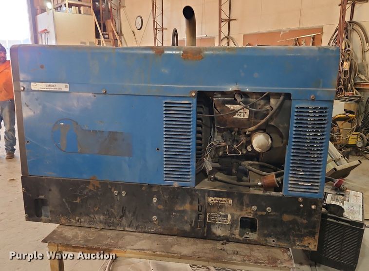 image for item LM9267 Miller Bobcat 250  welder/generator