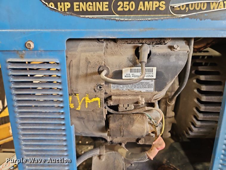 image for item LM9267 Miller Bobcat 250  welder/generator