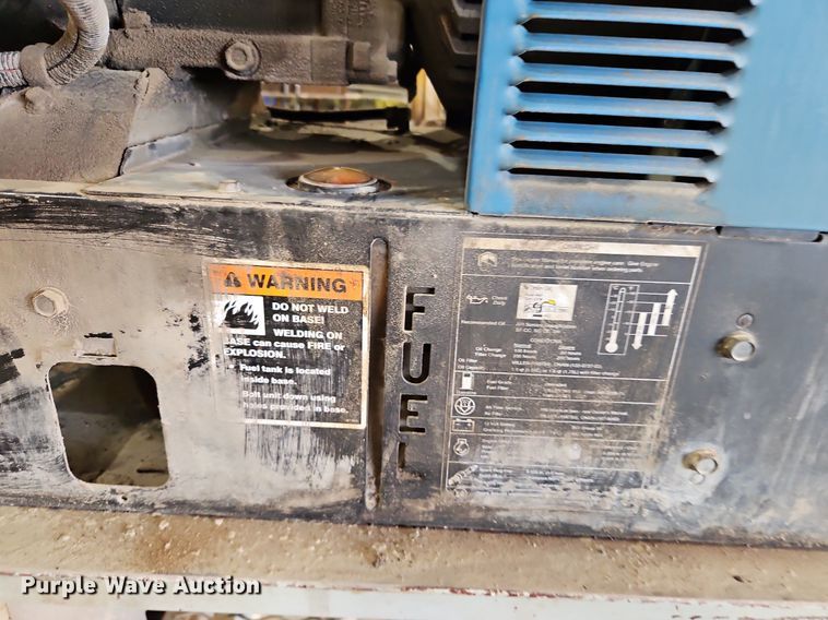 image for item LM9267 Miller Bobcat 250  welder/generator