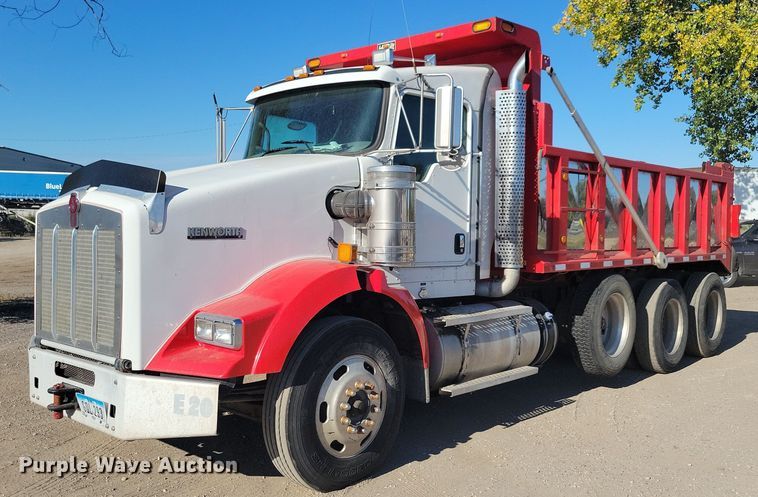 image for item LO9822 2012 Kenworth T800  dump truck