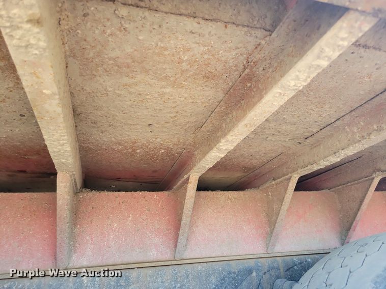 image for item LO9822 2012 Kenworth T800  dump truck