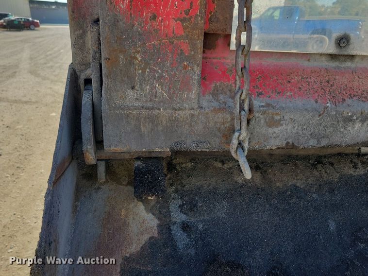 image for item LO9822 2012 Kenworth T800  dump truck