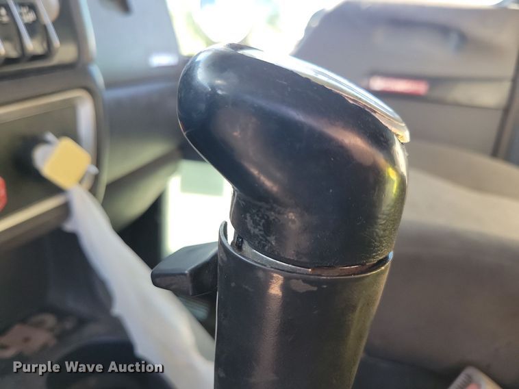 image for item LO9822 2012 Kenworth T800  dump truck