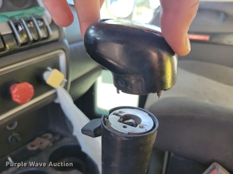 image for item LO9822 2012 Kenworth T800  dump truck