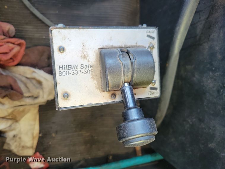 image for item LO9822 2012 Kenworth T800  dump truck