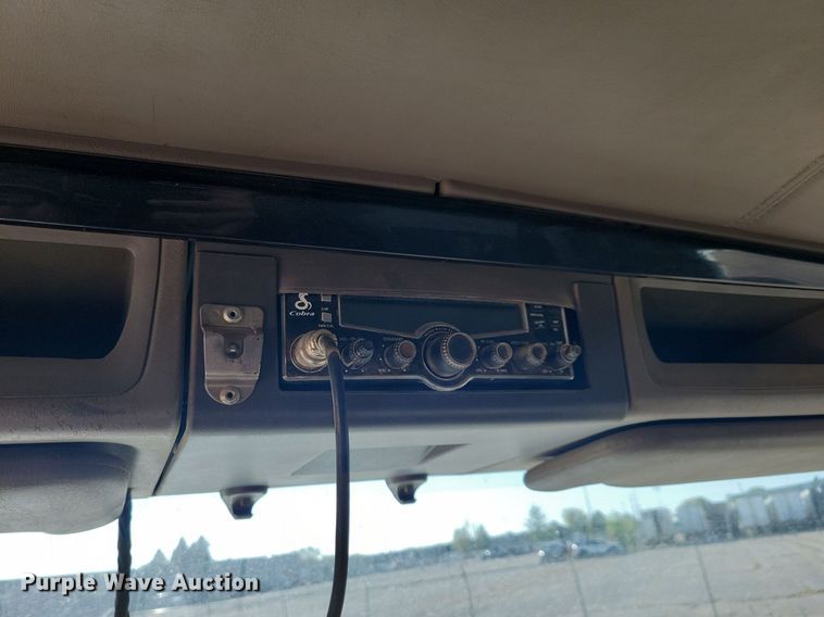 image for item LO9822 2012 Kenworth T800  dump truck