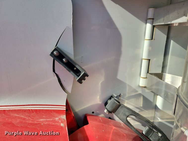 image for item LO9822 2012 Kenworth T800  dump truck