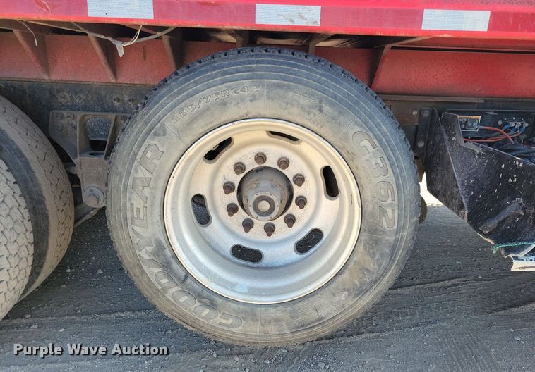 image for item LO9822 2012 Kenworth T800  dump truck