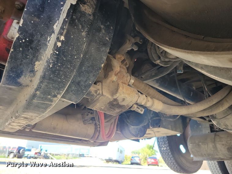 image for item LO9822 2012 Kenworth T800  dump truck