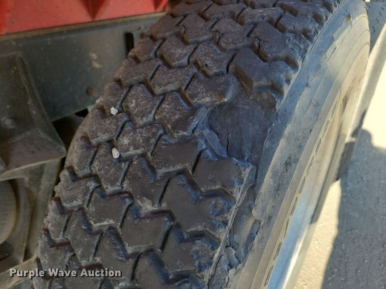 image for item LO9822 2012 Kenworth T800  dump truck