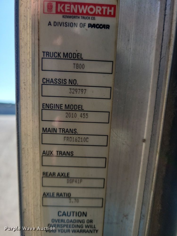 image for item LO9822 2012 Kenworth T800  dump truck