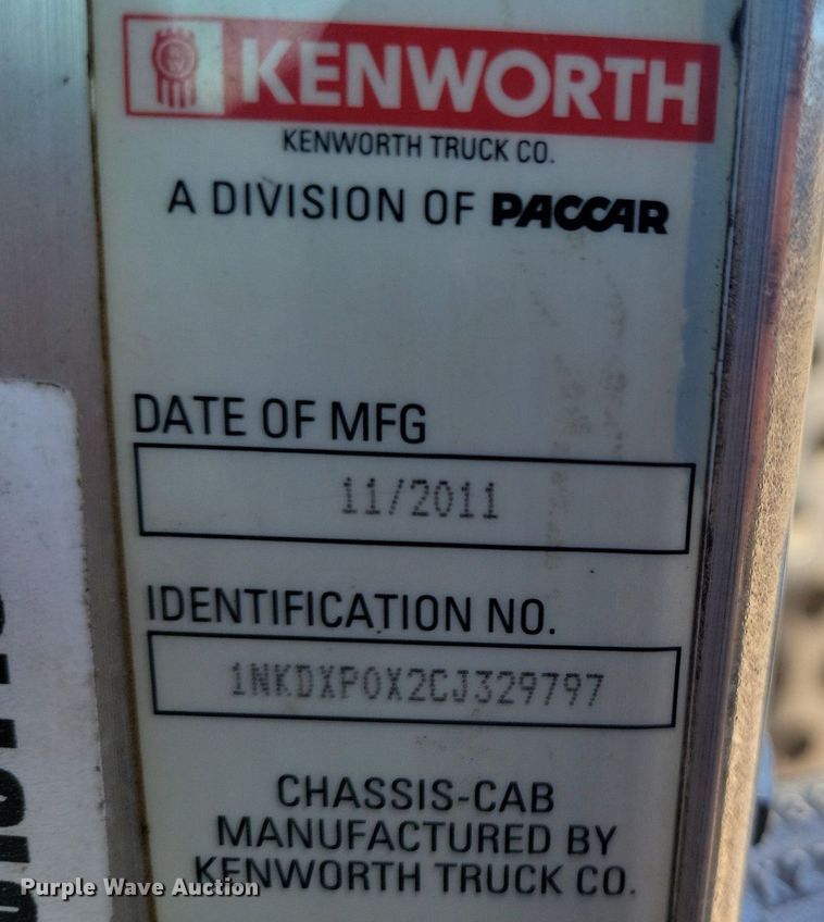 image for item LO9822 2012 Kenworth T800  dump truck