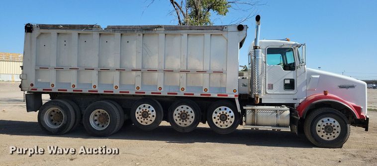 image for item LO9824 1997 Kenworth T800  dump truck