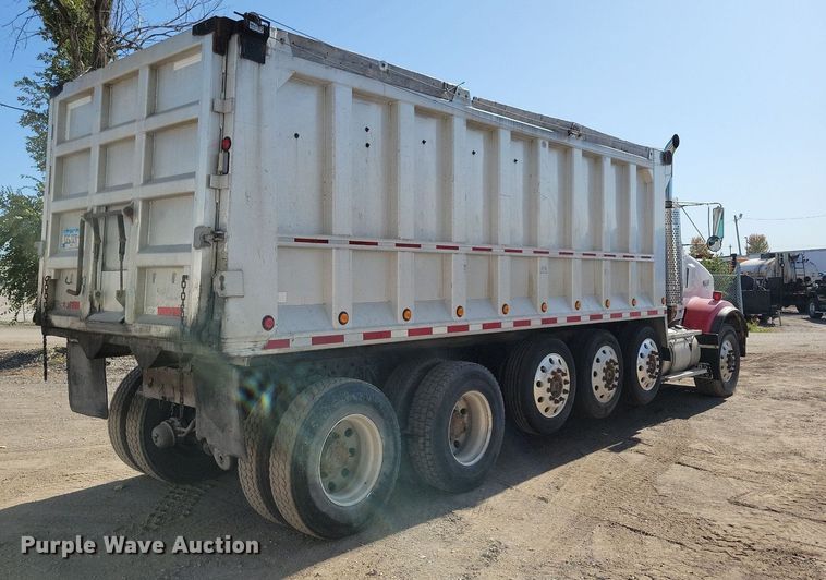 image for item LO9824 1997 Kenworth T800  dump truck