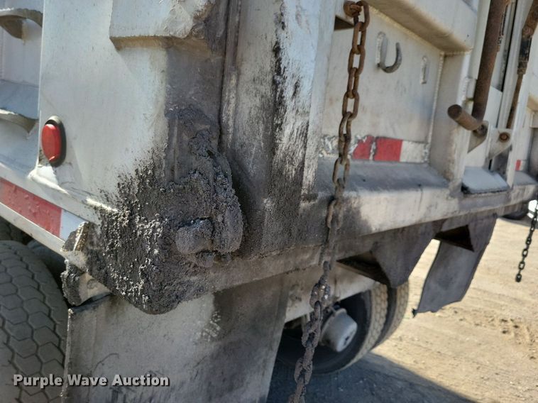 image for item LO9824 1997 Kenworth T800  dump truck