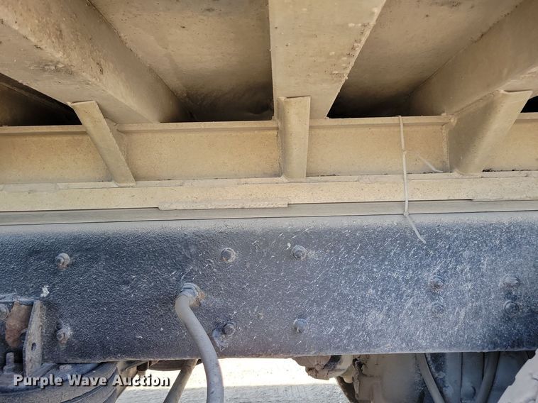 image for item LO9824 1997 Kenworth T800  dump truck