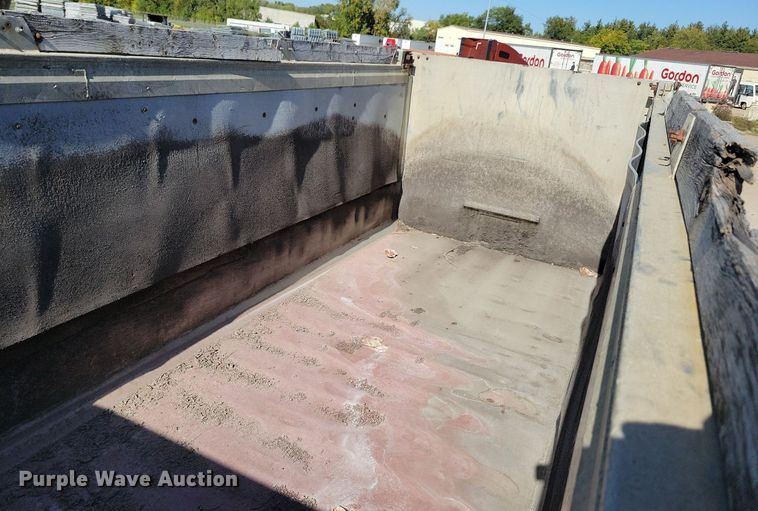 image for item LO9824 1997 Kenworth T800  dump truck