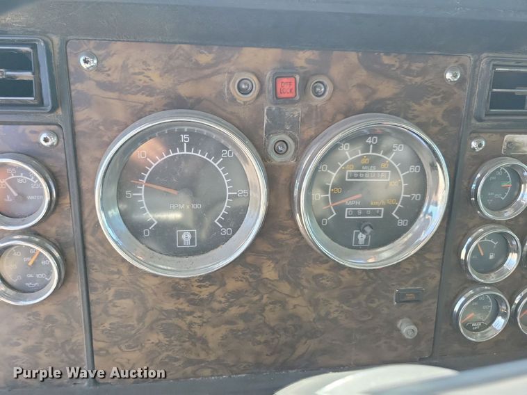 image for item LO9824 1997 Kenworth T800  dump truck