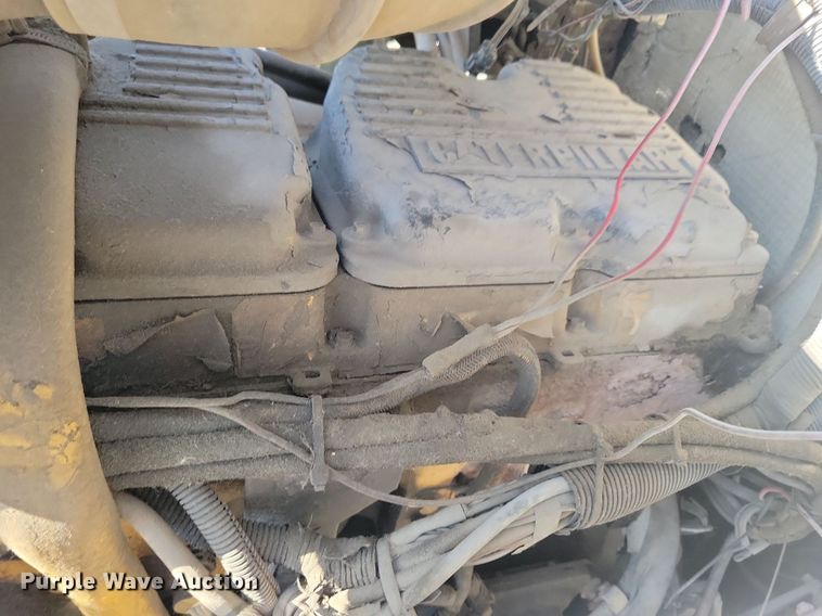 image for item LO9824 1997 Kenworth T800  dump truck