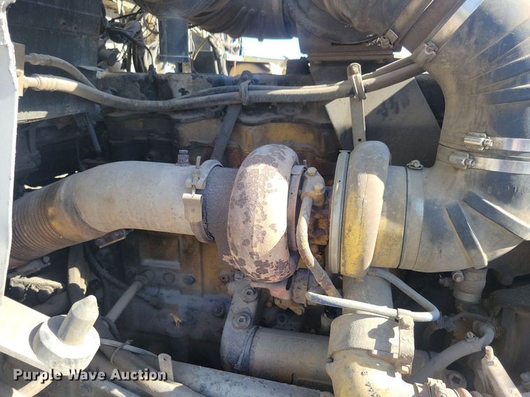 image for item LO9824 1997 Kenworth T800  dump truck