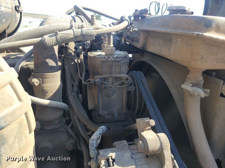 image for item LO9824 1997 Kenworth T800  dump truck