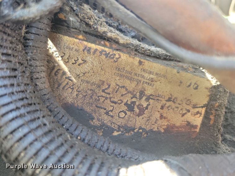 image for item LO9824 1997 Kenworth T800  dump truck