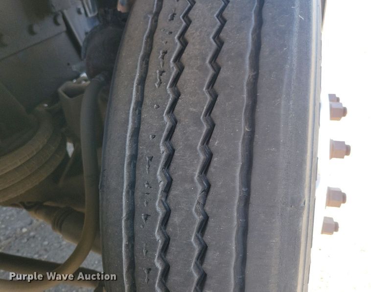 image for item LO9824 1997 Kenworth T800  dump truck