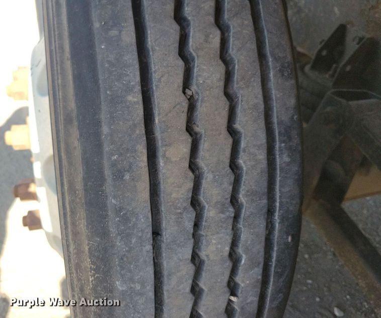 image for item LO9824 1997 Kenworth T800  dump truck