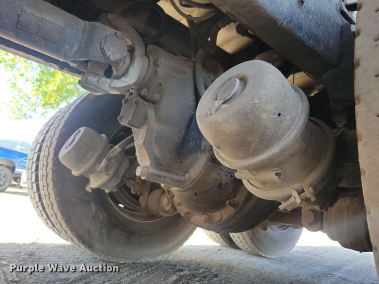 image for item LO9824 1997 Kenworth T800  dump truck