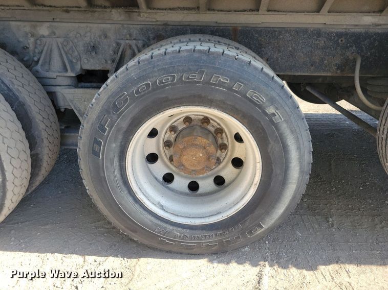 image for item LO9824 1997 Kenworth T800  dump truck